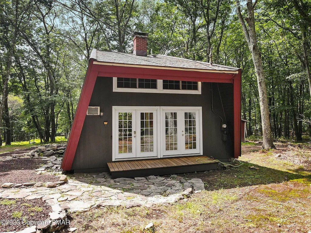 Over an Acre in Henryville, PA - $215,000