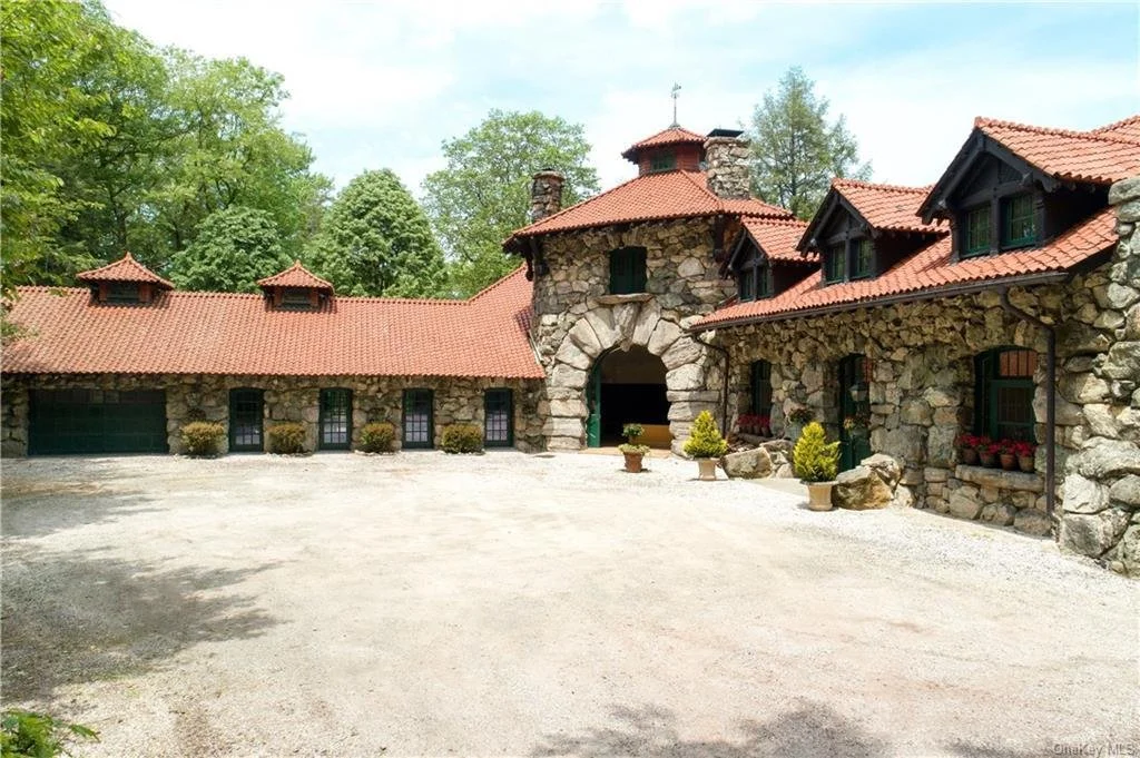 The Lorillard Lake House - $6Mil