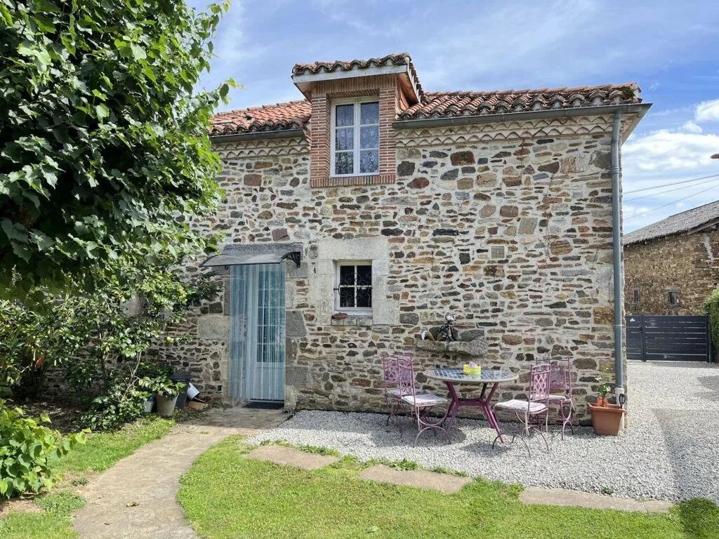 A Stone House in France - €163,000