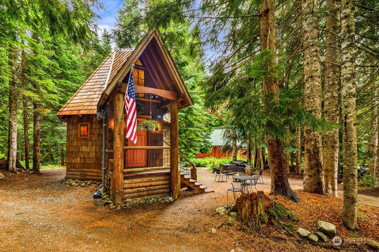 A Cabin in Snoqualmie Pass, WA - $622,000