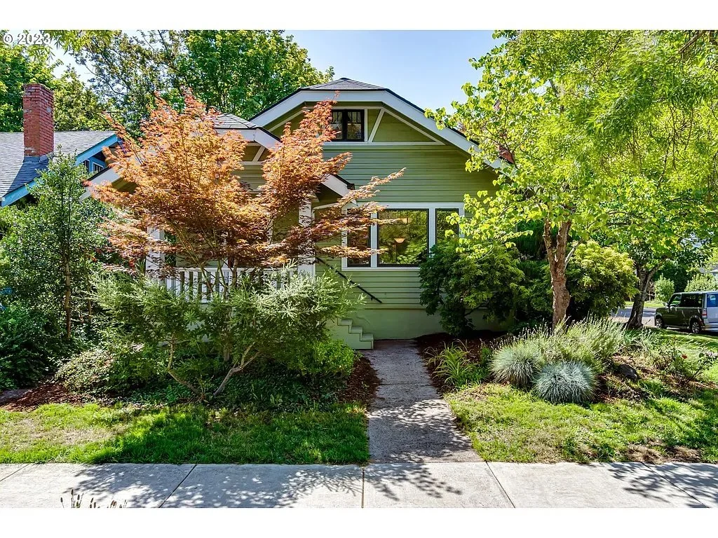 A 1925 Bungalow in Eugene, OR - $375,000