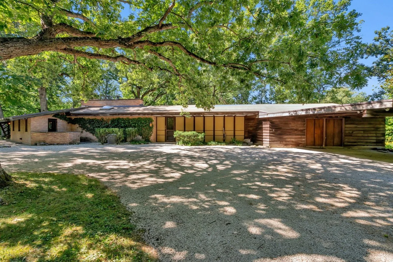 An Edward R. Humrich Design in Lake Forest, IL - $500,000