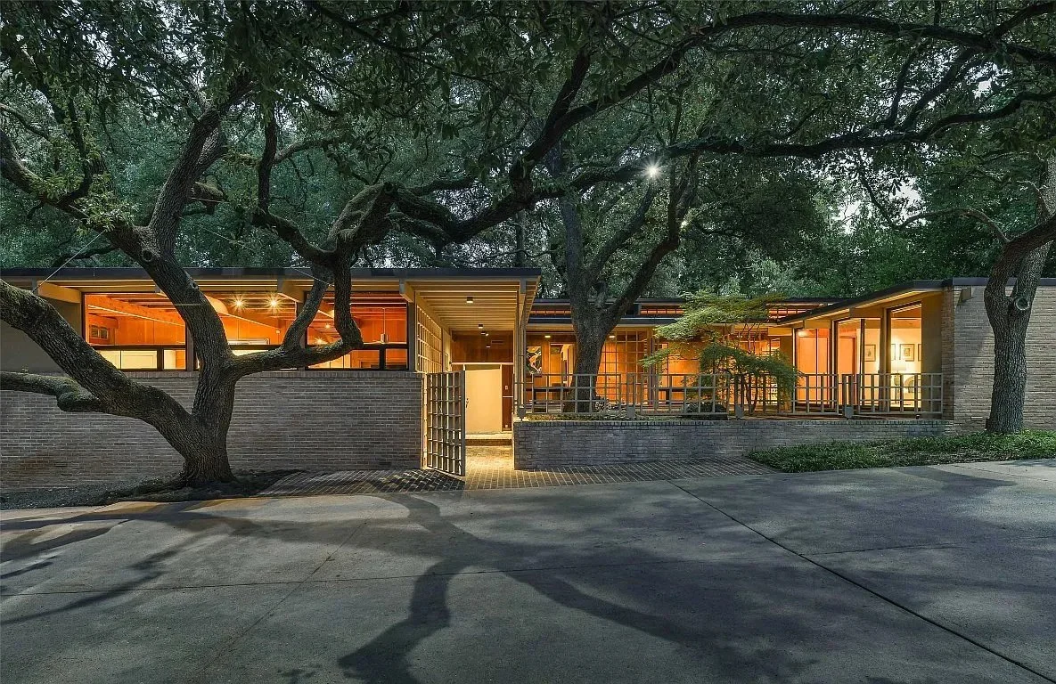 A Howard Meyer Design in Dallas - $5.1Mil