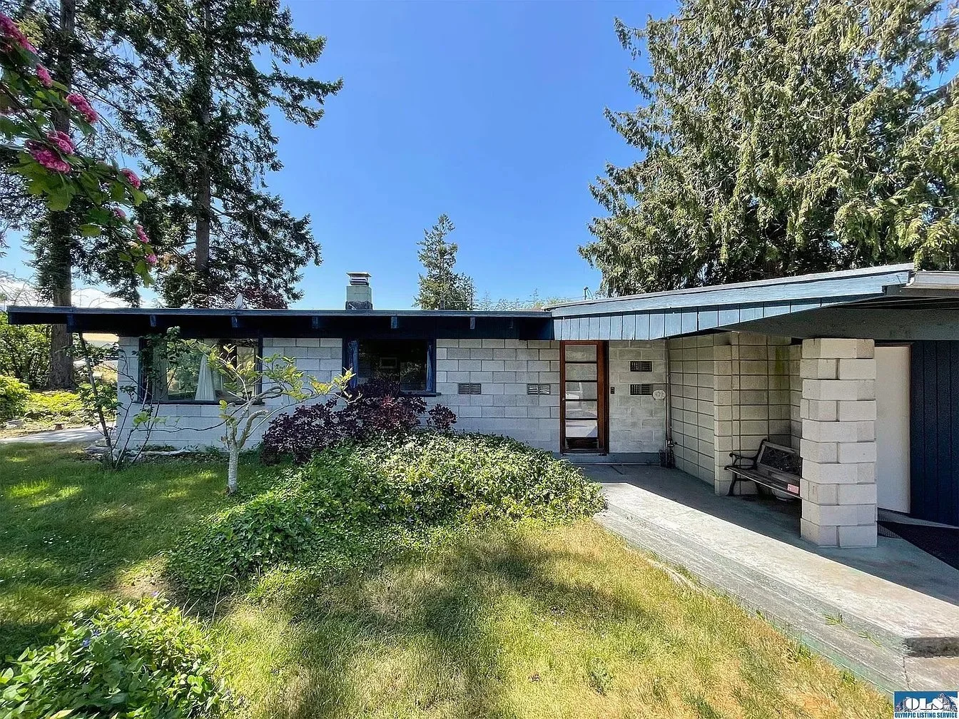 Almost an Acre in Sequim, WA - $389,000