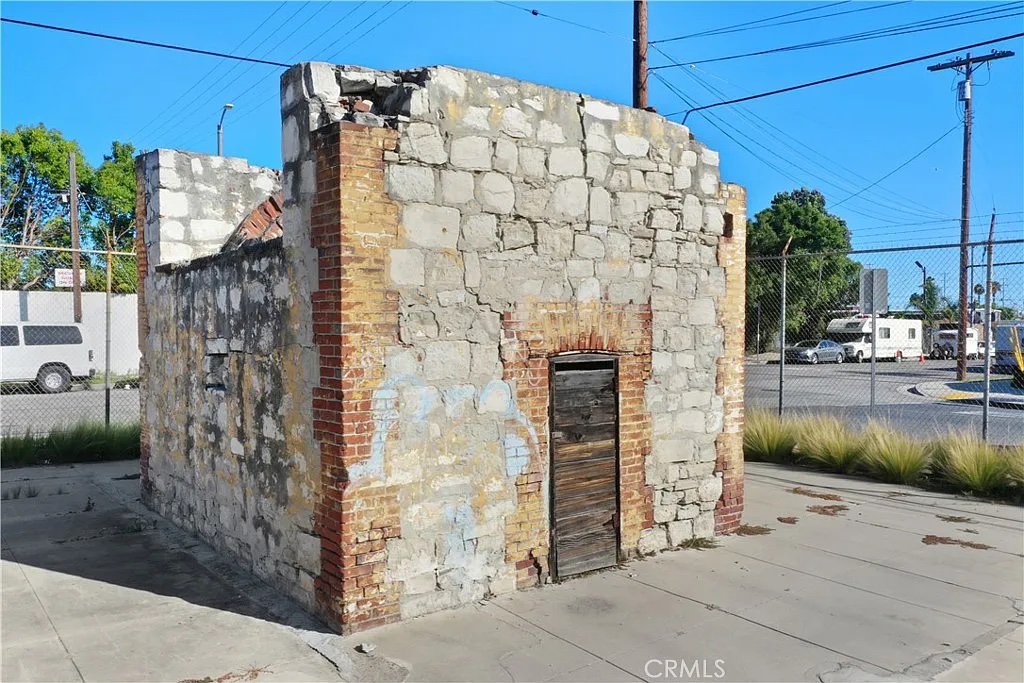A Historic Monument in Wilington, CA - $350,000