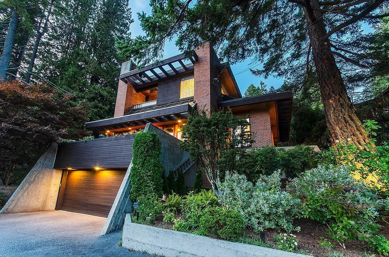 A David Weiser Design in Canada - C$3,988,000