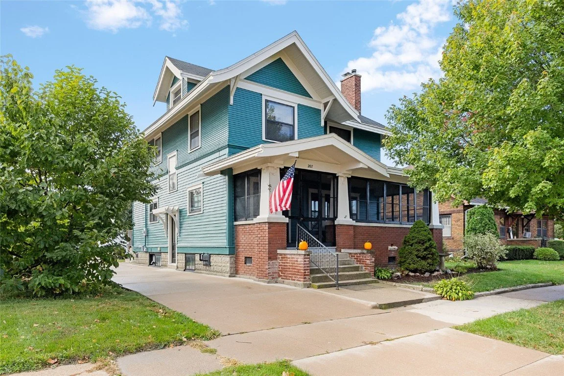 A Remodel with Character in Manchester, IA - $220,000