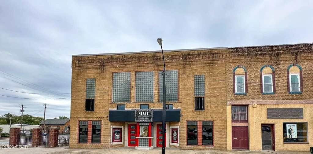 A Former Theater in Columbus, KS - $500,000