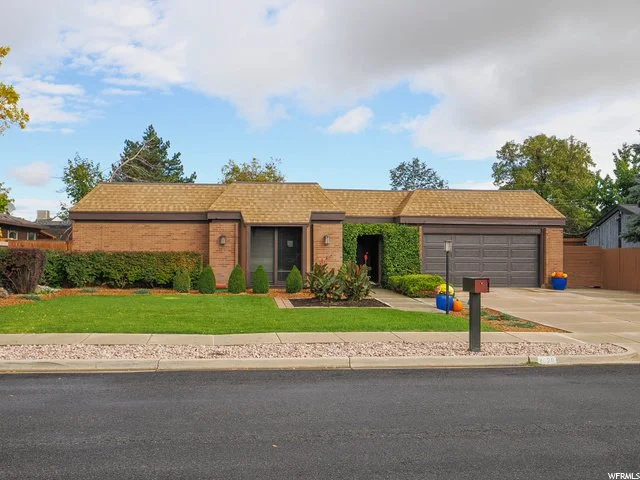 A Ron Molen Design in West Valley City, UT - $499,900