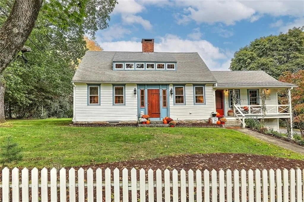 A 1767 Farmhouse in Greenwich, RI - $625,000