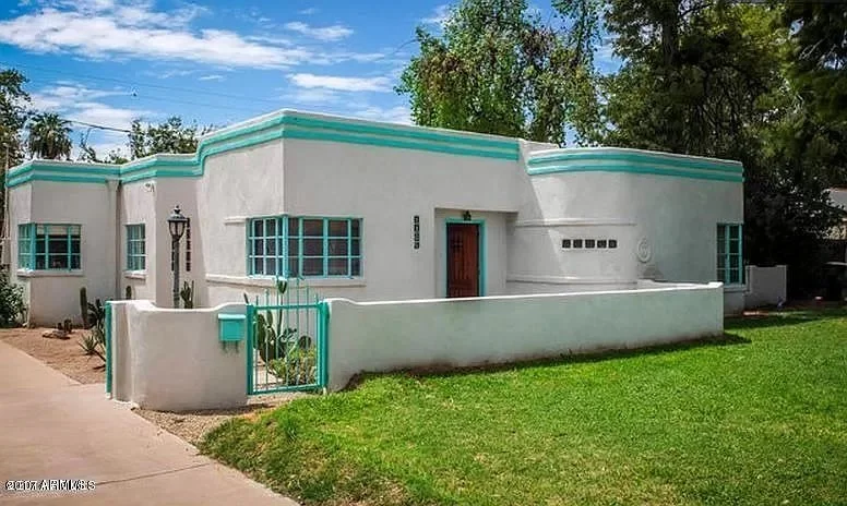 An Art Moderne Home in Phoenix - $530,000