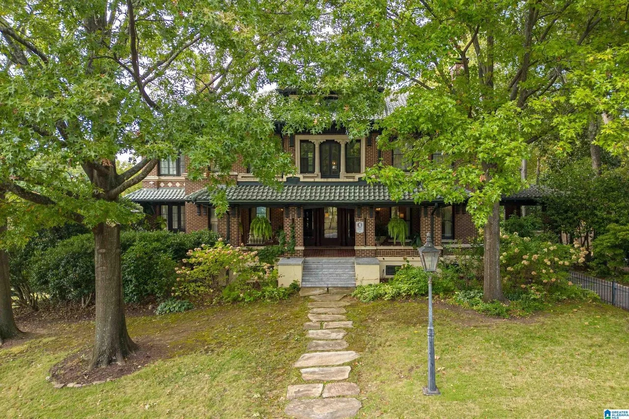 A 1910 Mansion in Birmingham, AL - $2,199,900