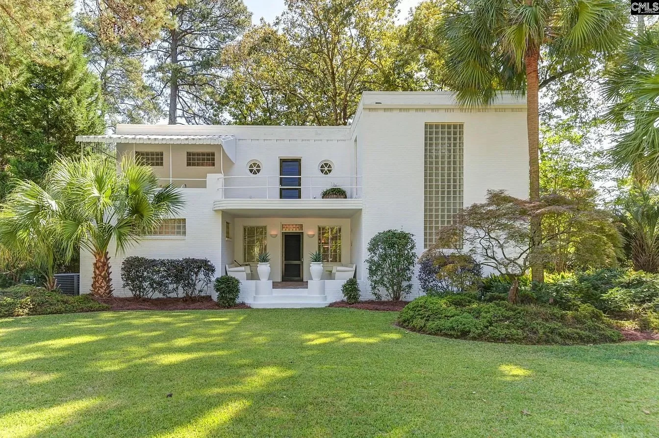 A George R. Price Streamline Moderne - $924,900