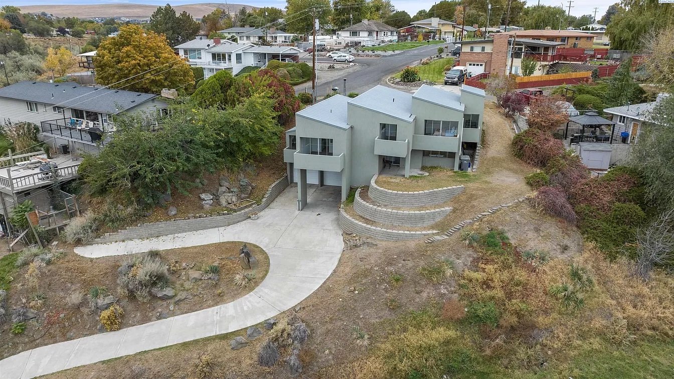 A James Taylor Design in Kennewick, WA - $449,000