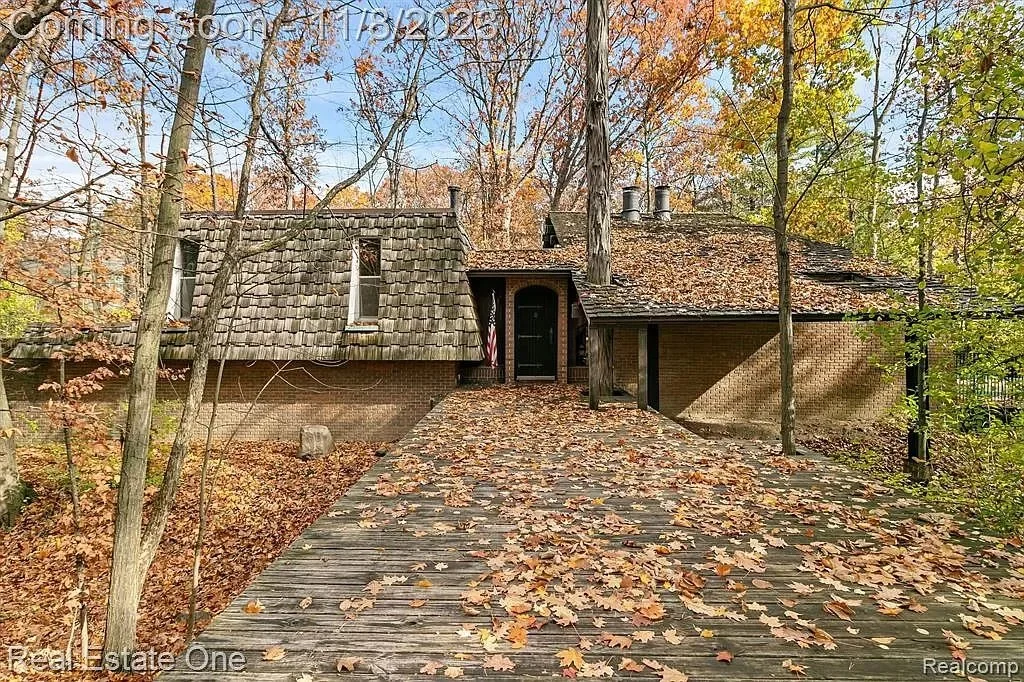 A Nicholas Pastor Design in Farmington Hills, MI - $450,000