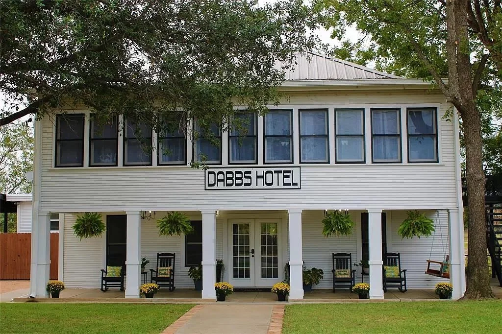 The Dabbs Hotel in Llano, TX - $1.6Mil