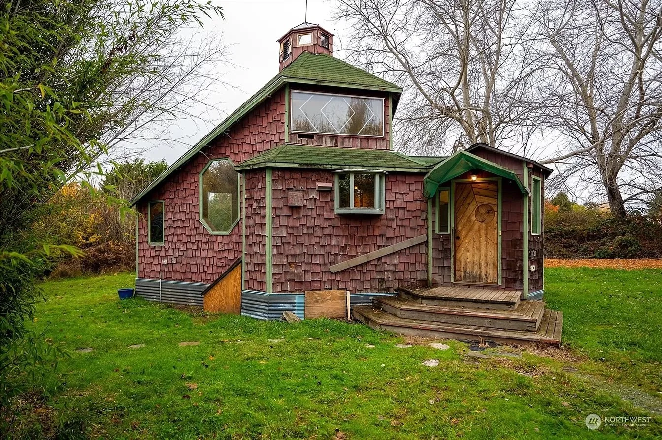 An Artsy Home in Bellingham, WA - $649,000