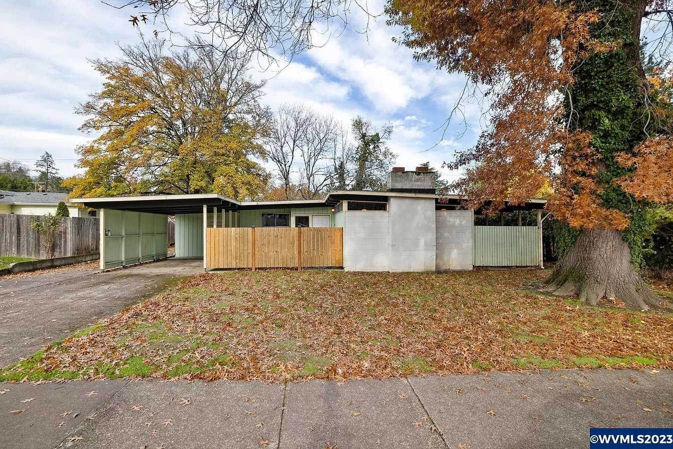 A Mid-Century Home in Corvallis, OR - $375,000