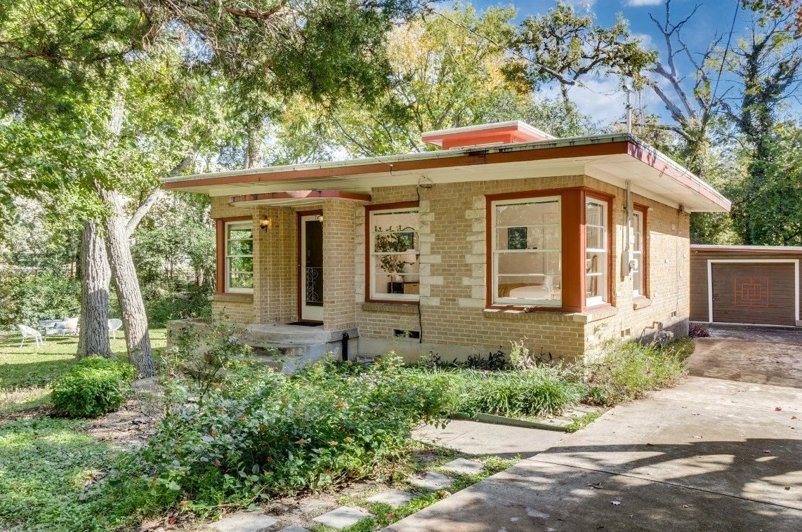 A 1940's Art Deco in Dallas - $350,000