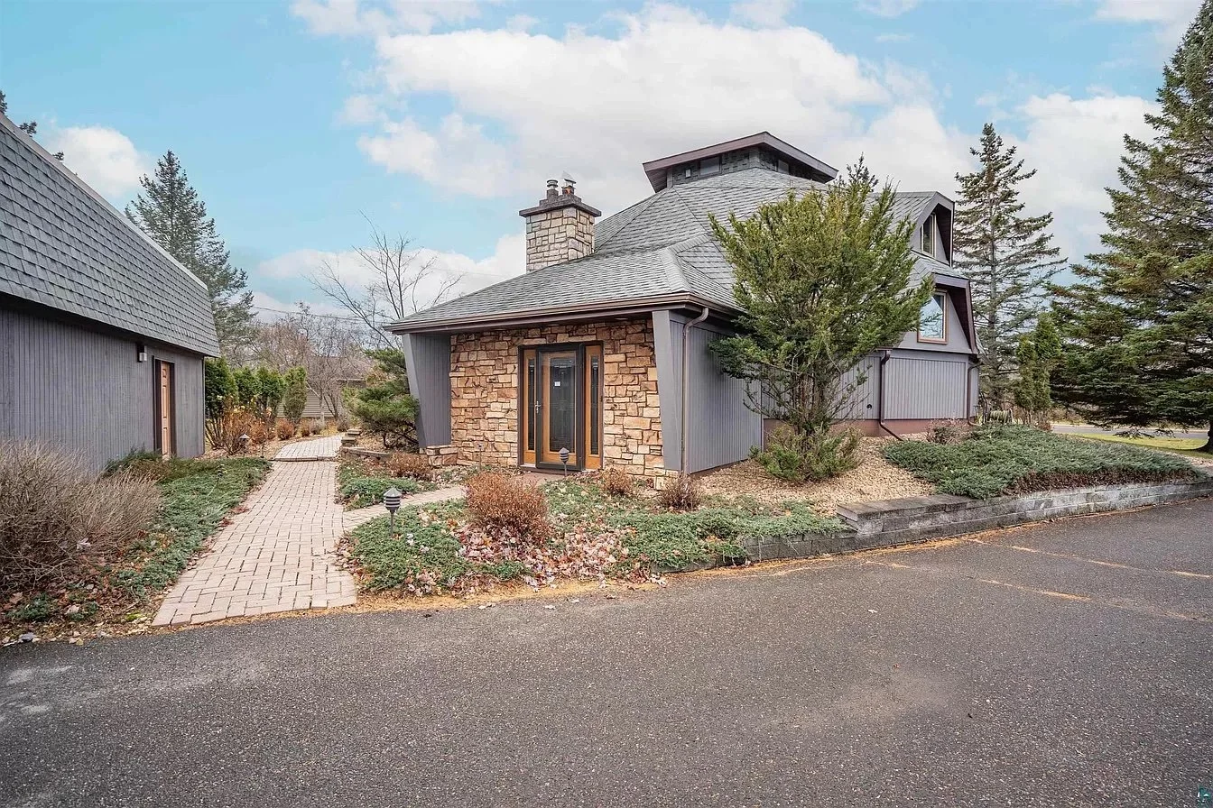 A Geodesic Home in Superior, WI - $329,900