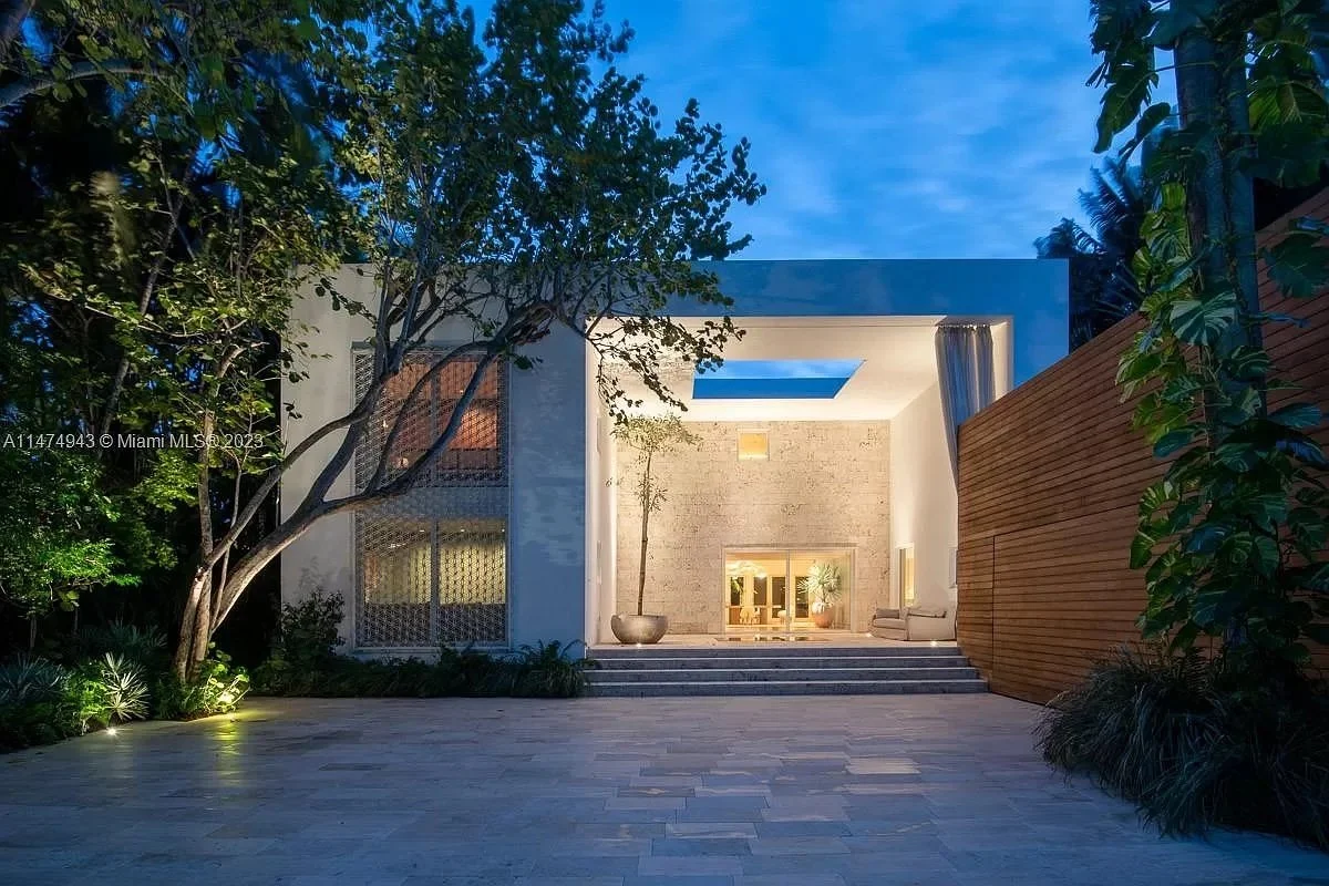 A Chad Oppenheim Design in Miami Beach - $33Mil