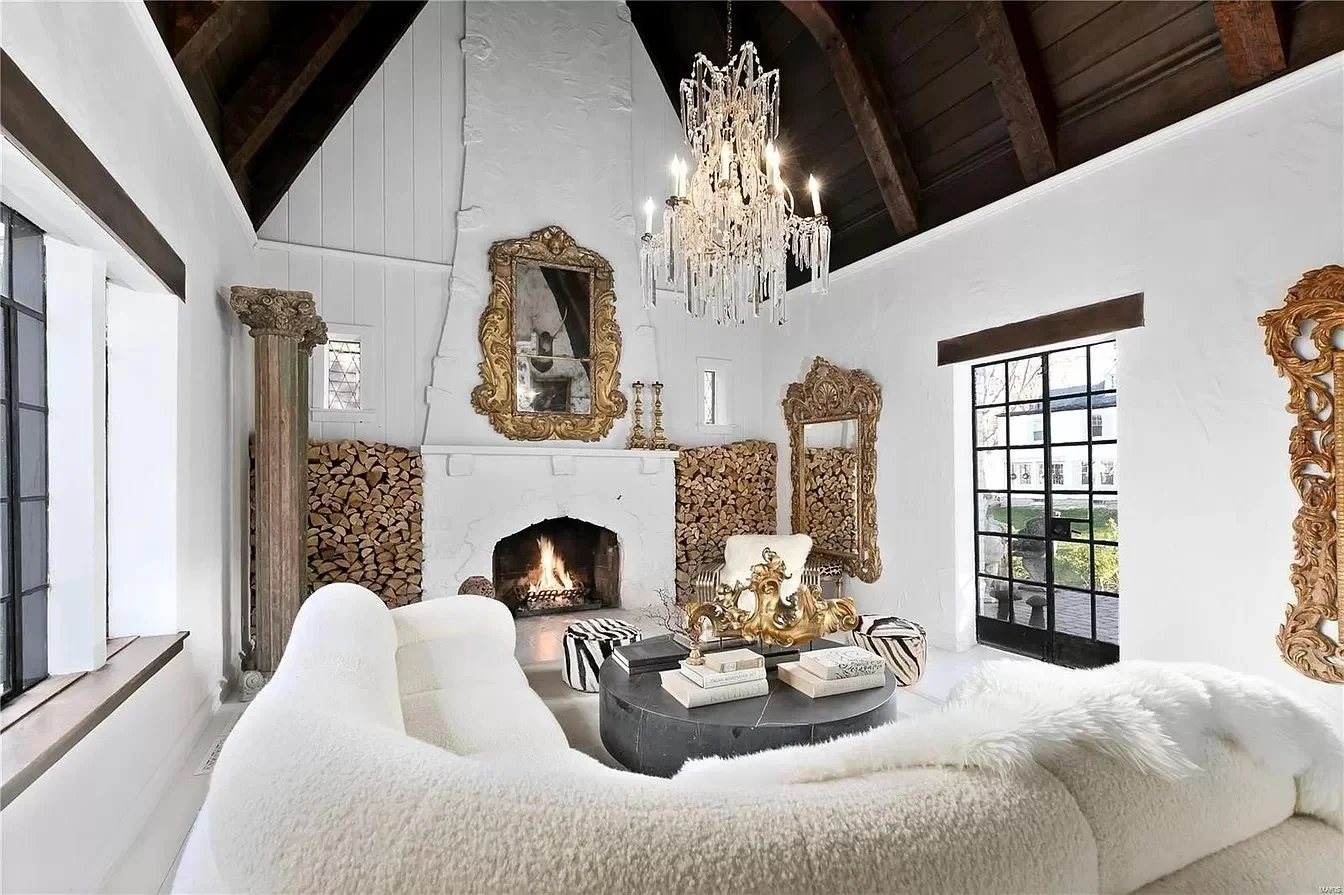 An English Inspired Cottage in STL - $995,000