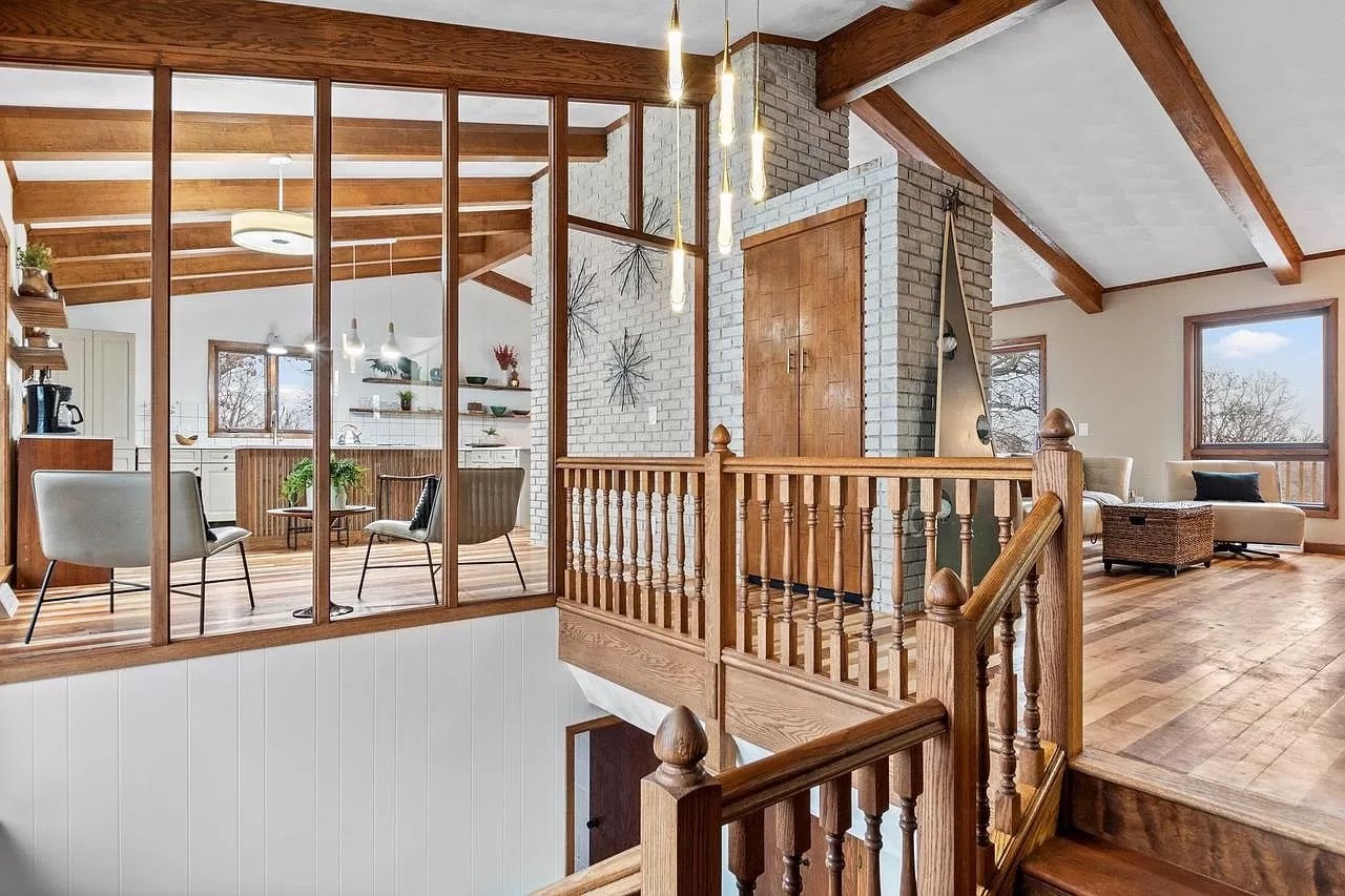 A MCM in Brodhead, WI - $525,000