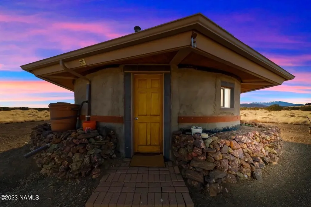 20 Acres in Arizona $300,000