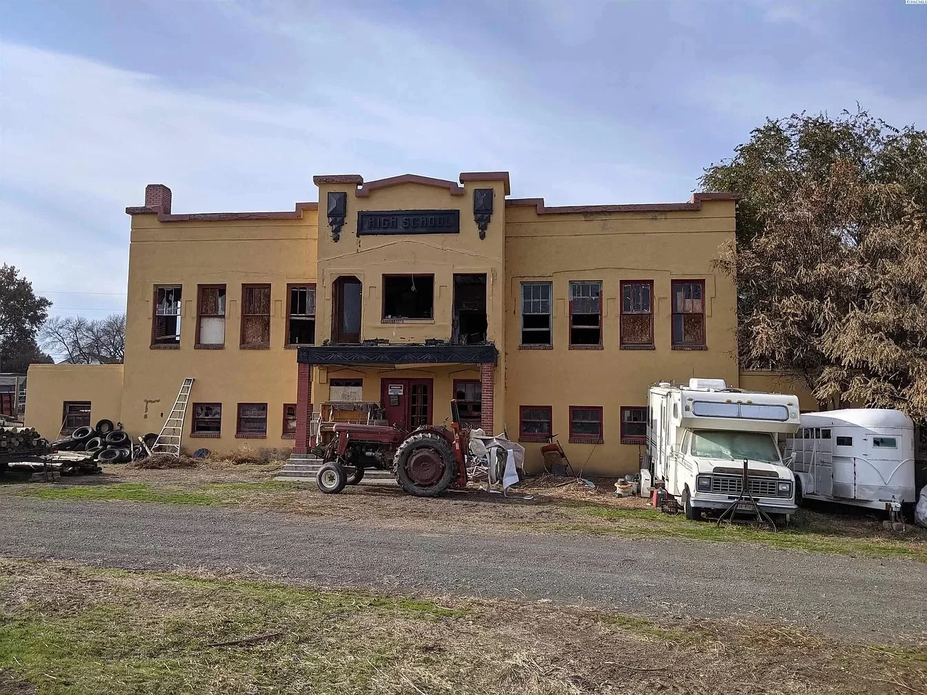 A 1934 Schoolhouse in Eltopia, WA - $120,000