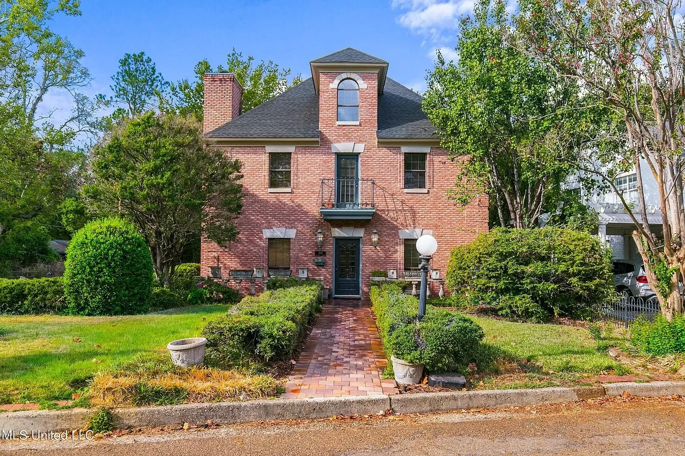 Jackson, MS - $288,000