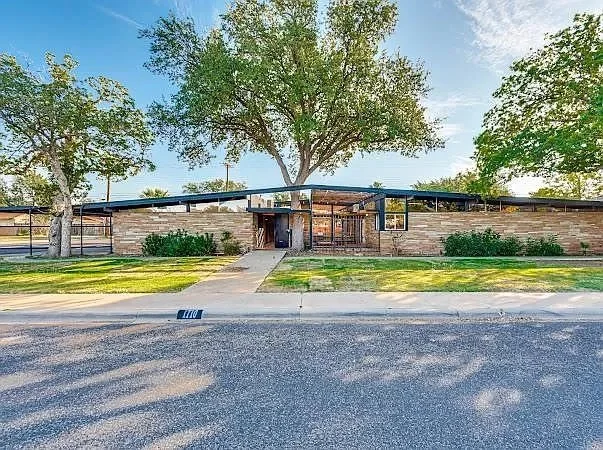 A Mid-Century Home in Odessa, TX - $349,999