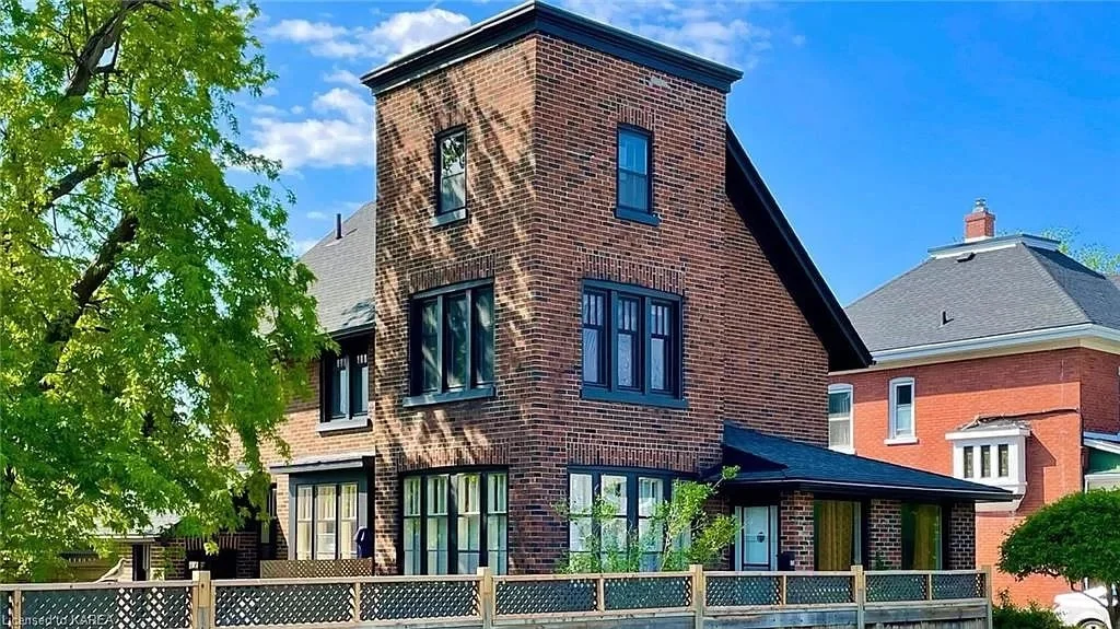 A Remodeled Home Built in 1923 - C$649,000