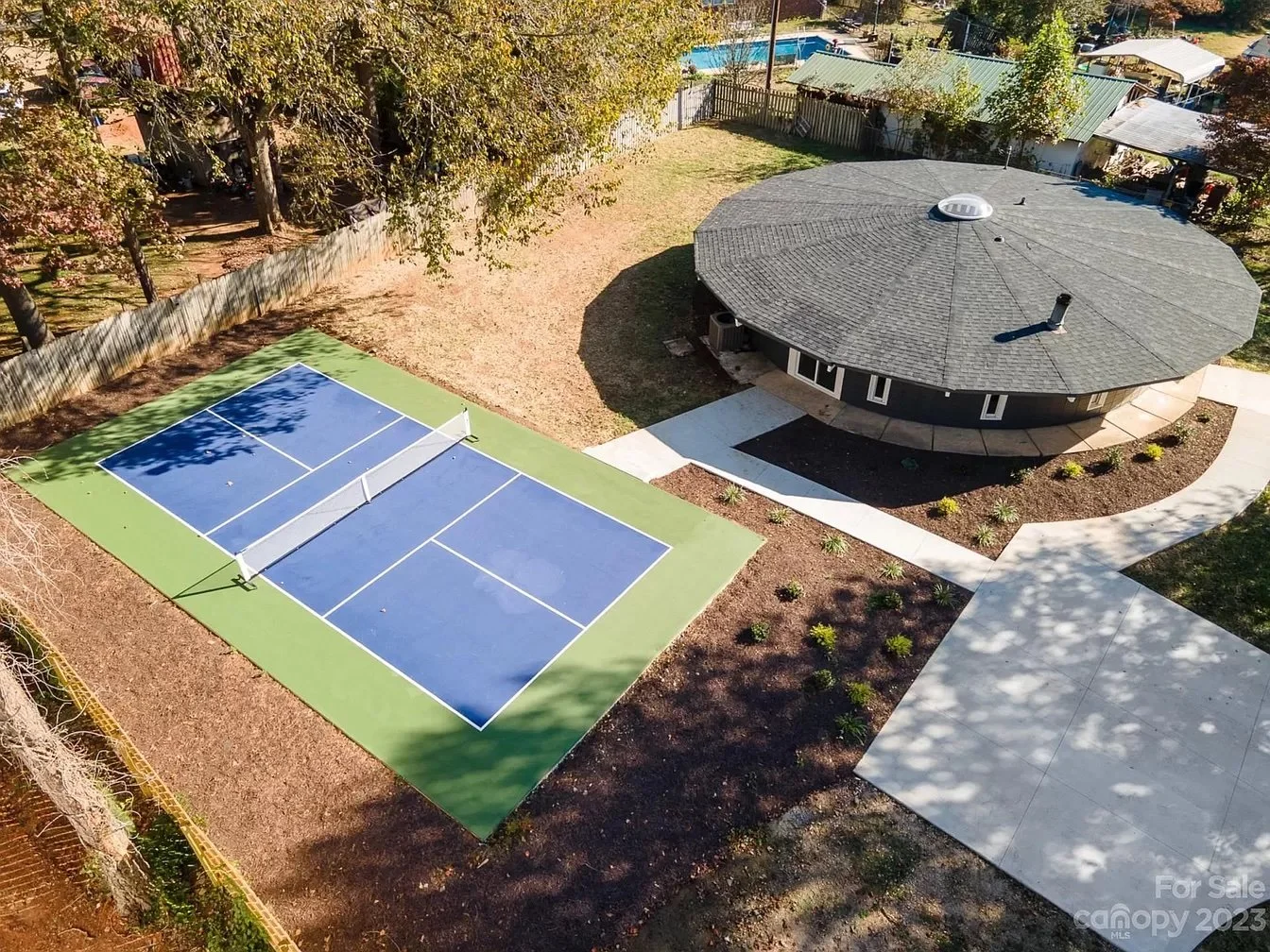 A Round House in Kannapolis, NC - $330,000