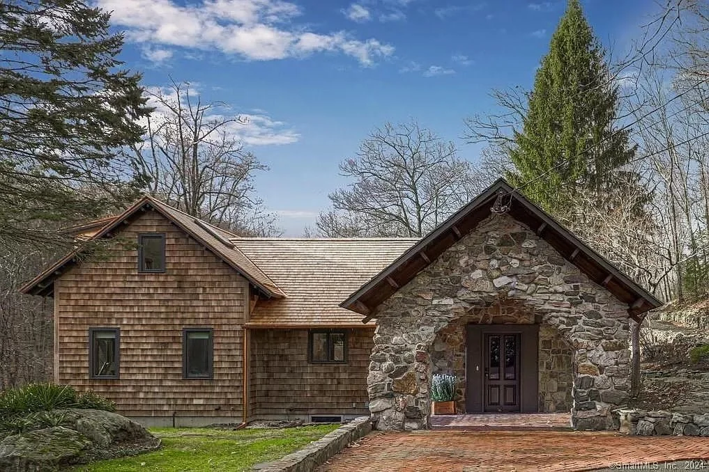 A Home Built in 1880 in Ridgefield, CT - $1,275,000