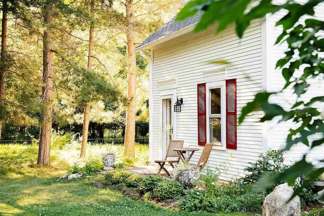 A 1920's Colonial Cabin in Harbor Springs, MI - $375,000