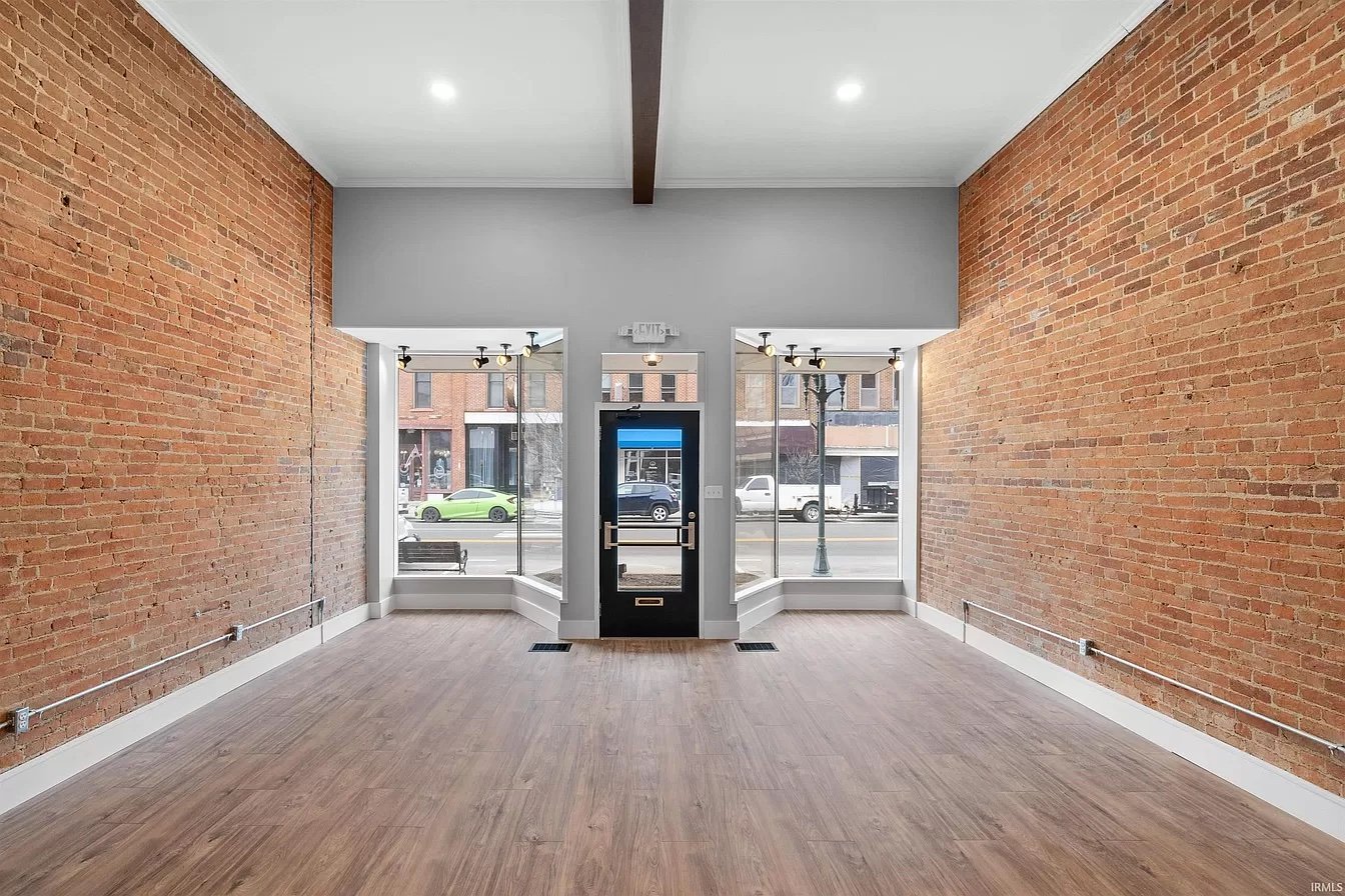 Mixed Use in Warsaw, IN - $499,000