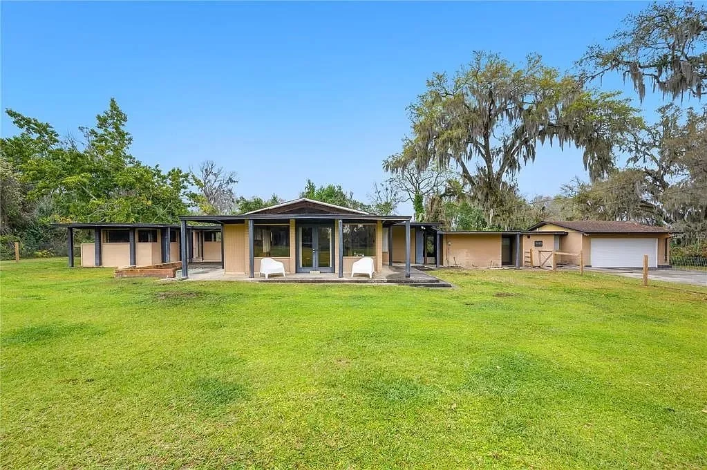 A 1952 MCM with ADU - $375,000