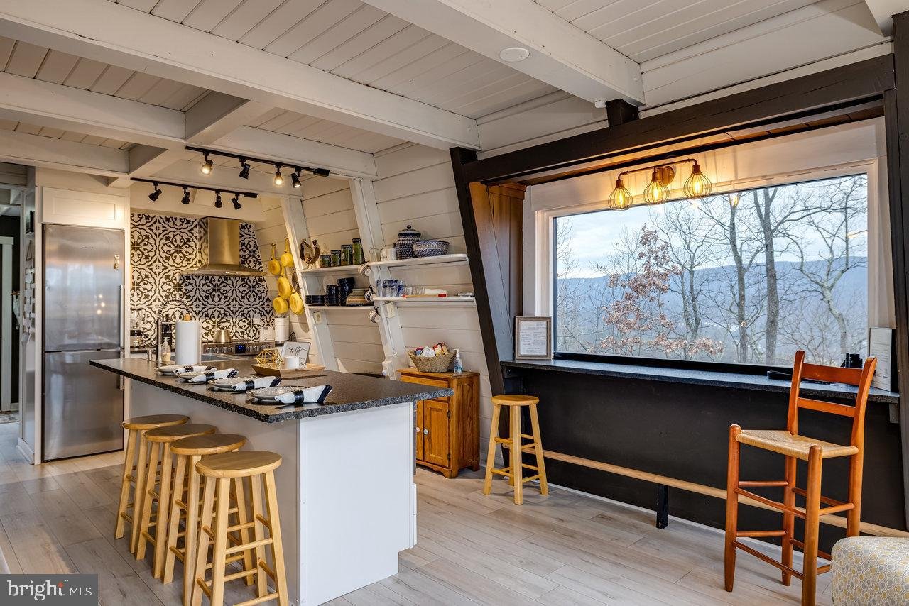 A Cabin in Basye, VA - $405,000
