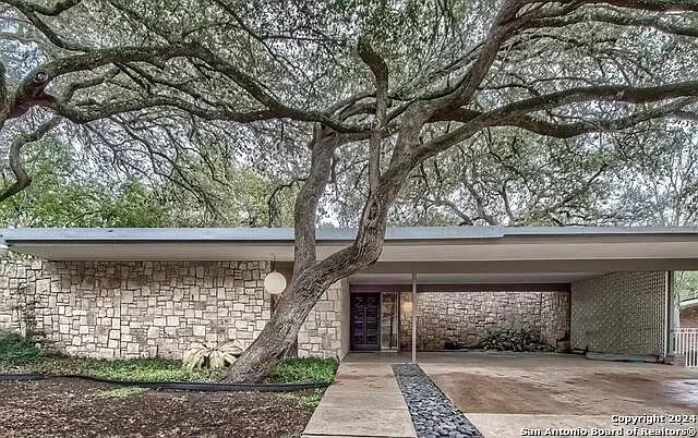 A Paul Hesson Design in San Antonio - $630,000