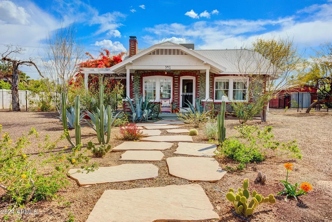 A Bungalow in Phoenix - $429,000