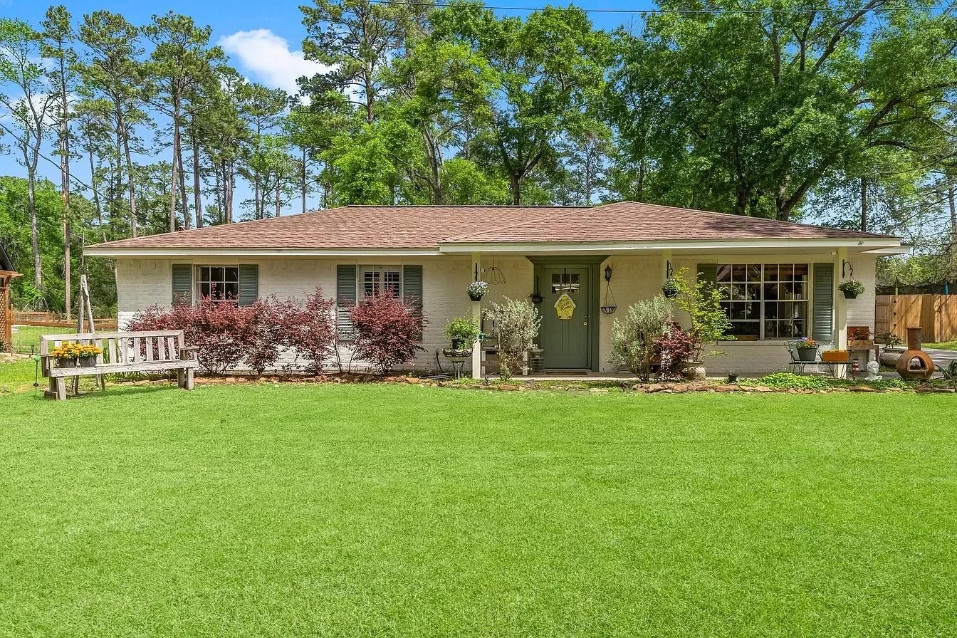 Light &amp; Bright in Spring, TX  - $350,000