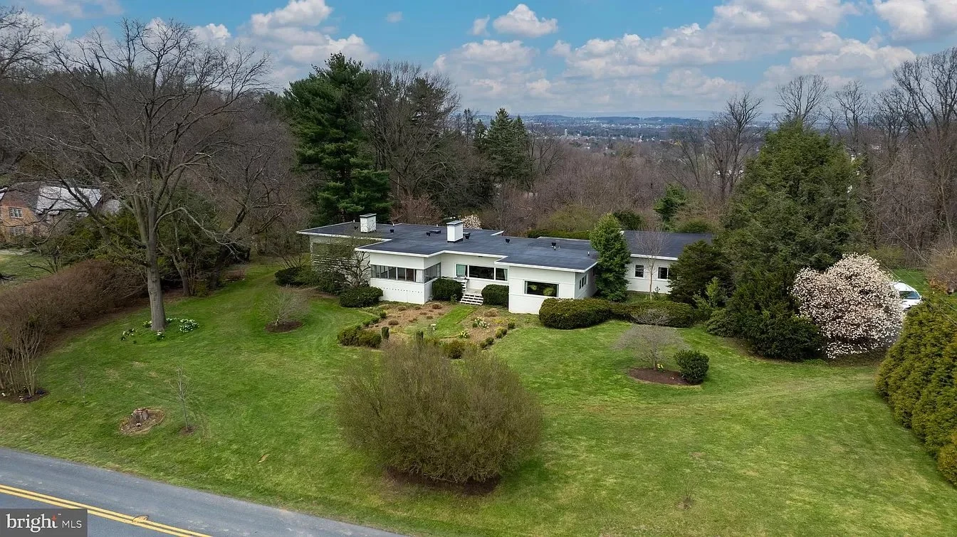 A MCM on Over an Acre - $825,000