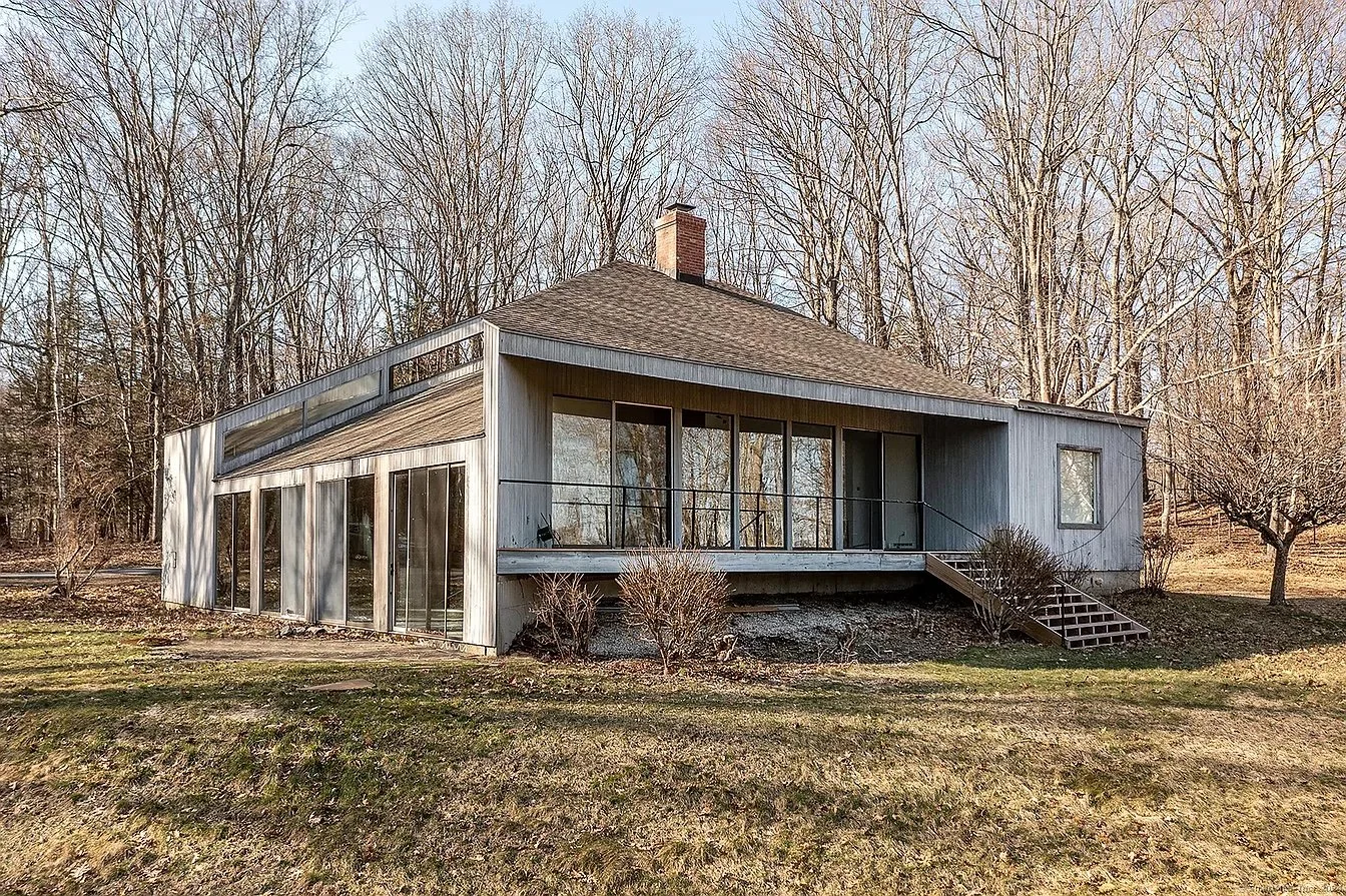 4 Acres in Lakeville, CT - $825,000