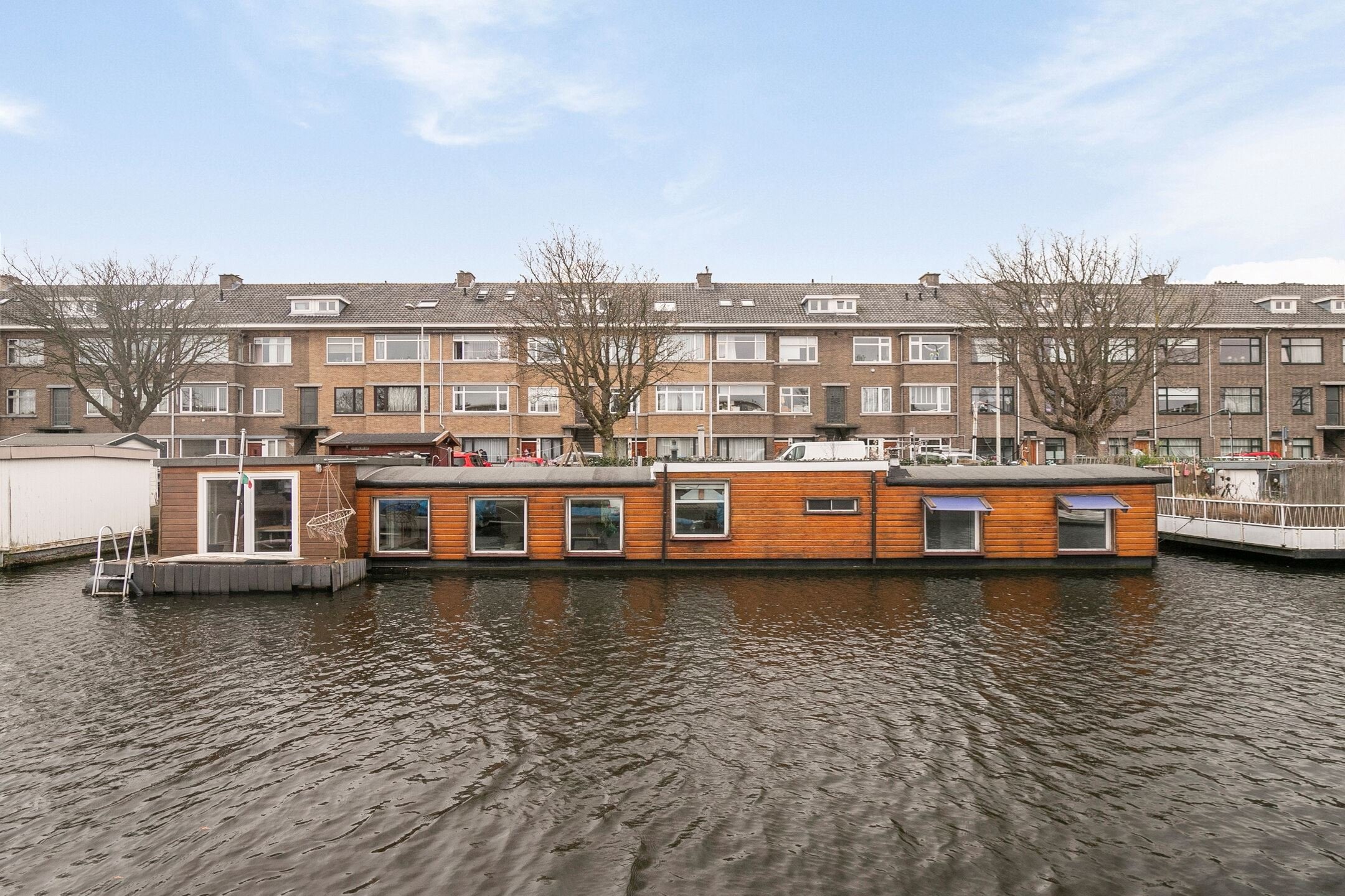 A Houseboat in the Netherlands - €225.000
