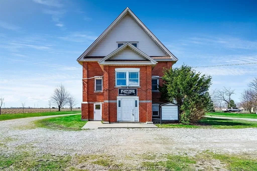 A Church in Chatham Kent, ON - C$224,900