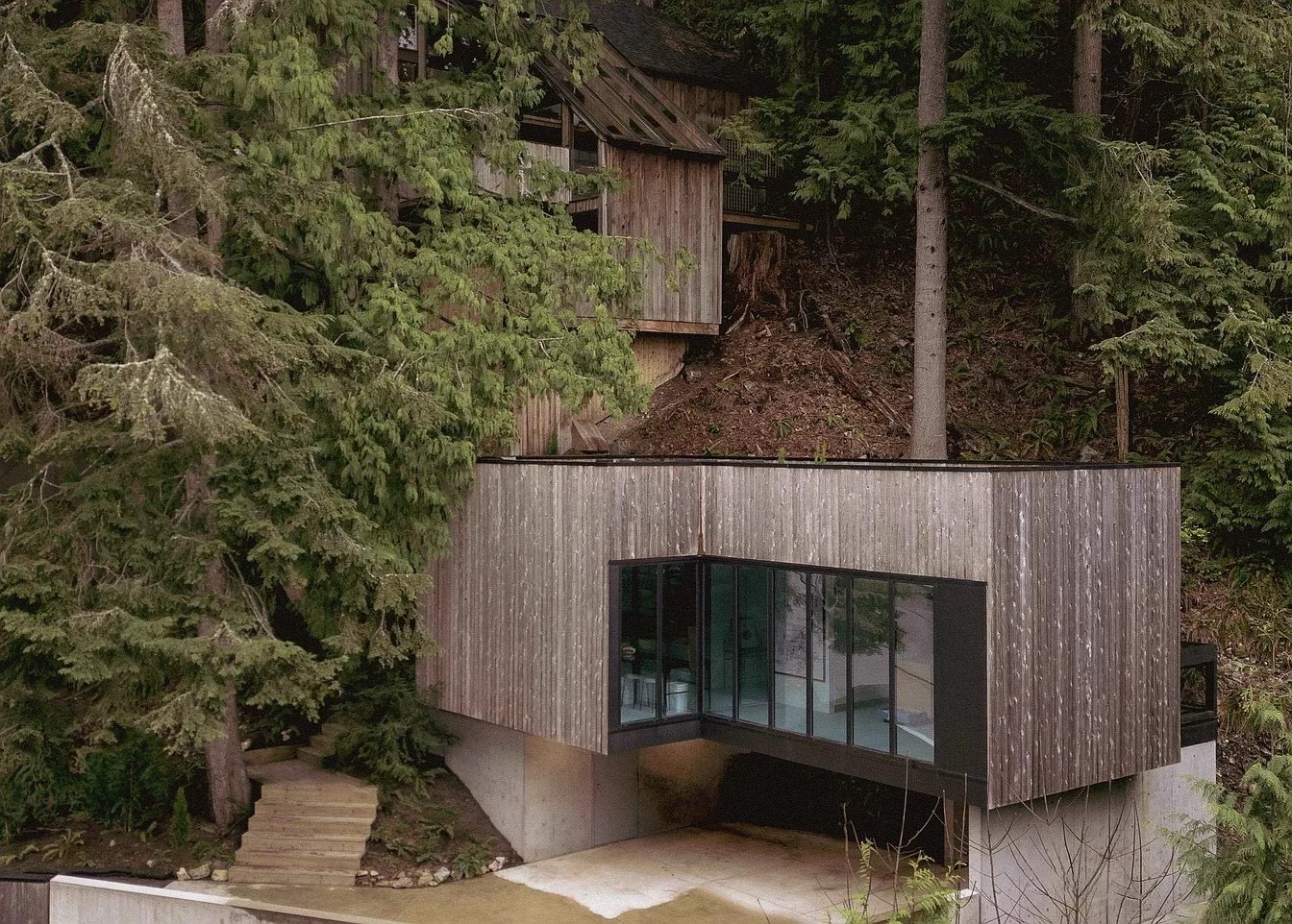 A Hassel/Griblin Associates Design - C$2,395,000