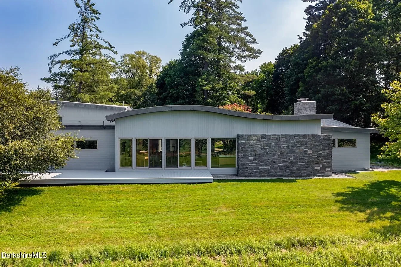 A Maya Lin Design in Williamstown, MA - $1,750,000