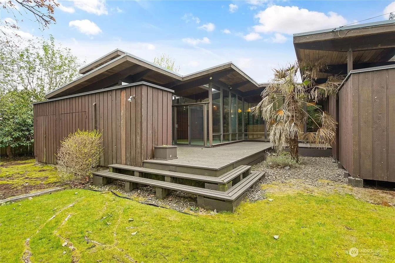 A MCM in Bellingham, WA - $825,000