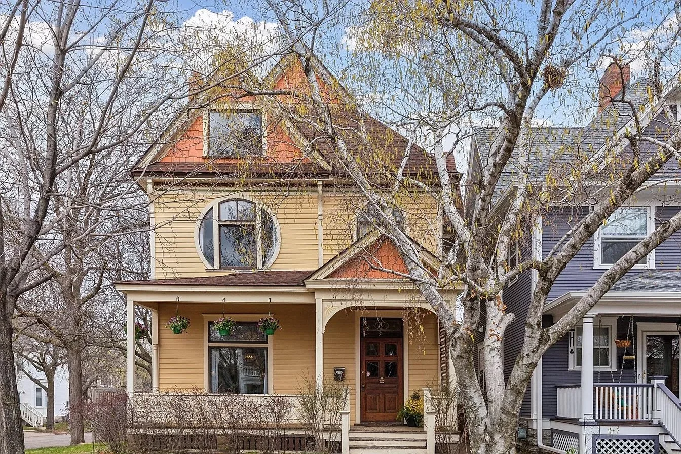 An Updated Victorian in Saint Paul, MN - $690,000