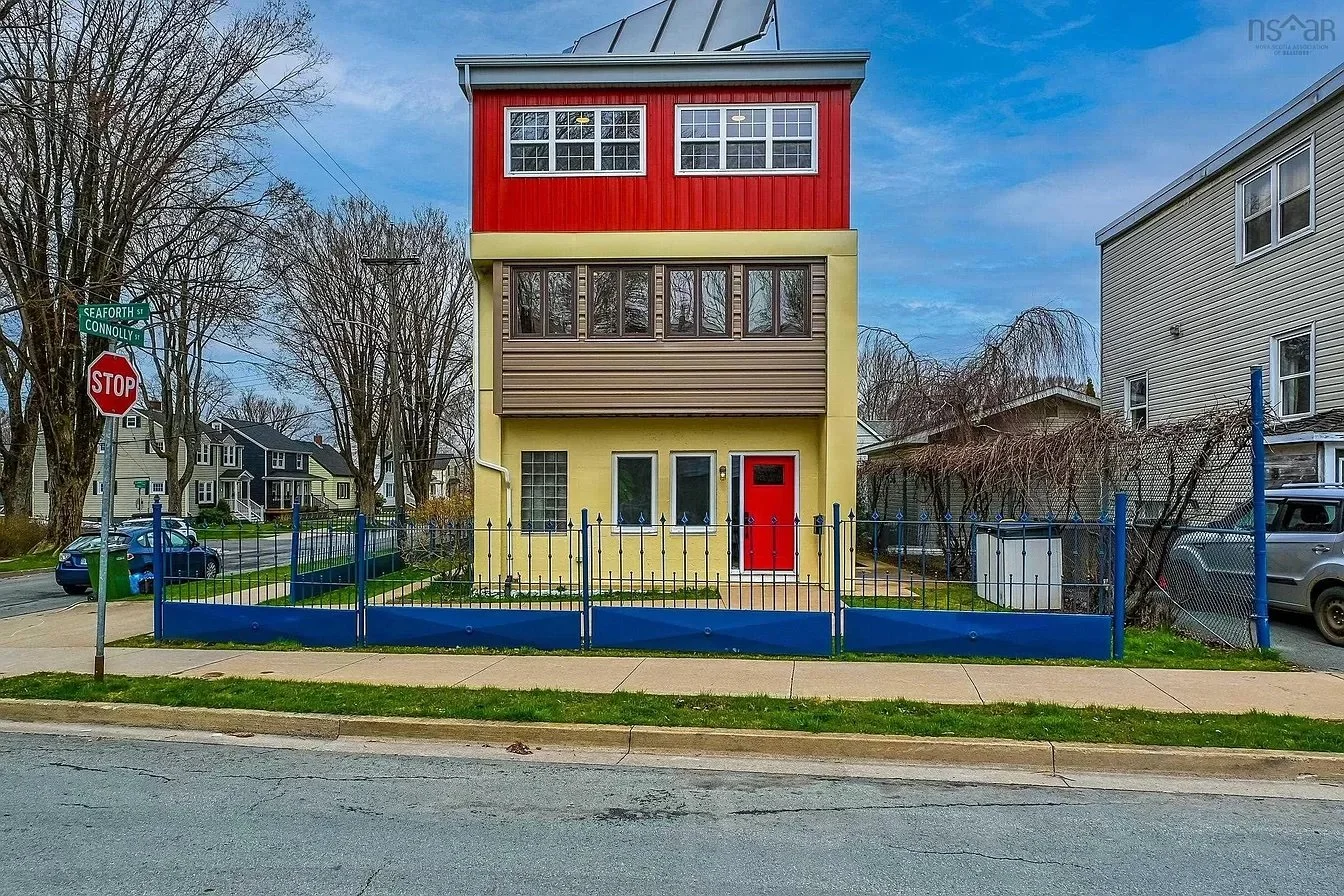 A Former Power Station Built in 1949 - C$799,000